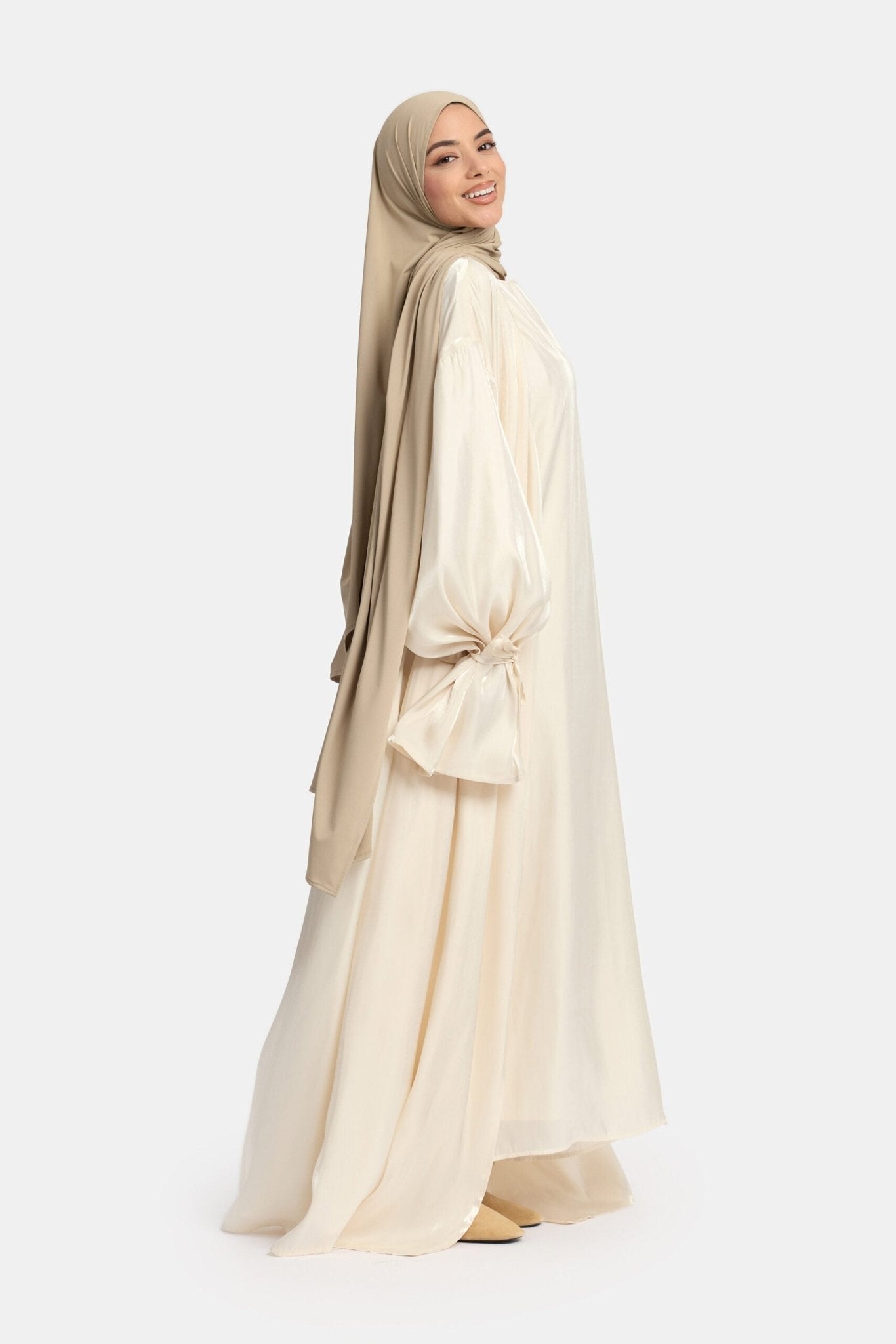 E - Y26 Flow Abaya - AZALI